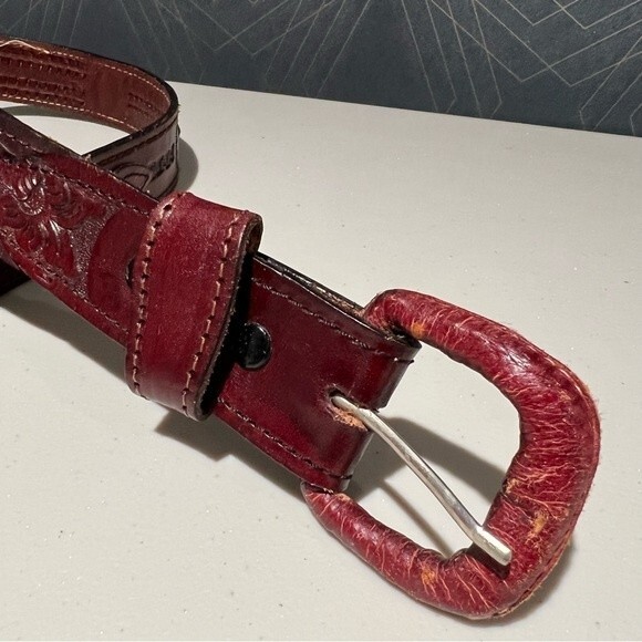 Mexican tooled leather belt - Picture 13 of 13
